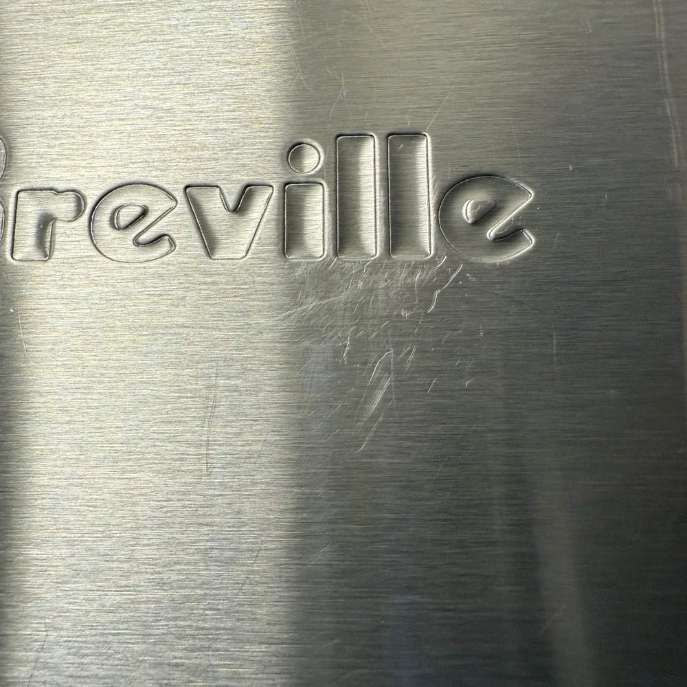 Breville BP1640XL 1200W Personal Pie Maker Stainless Steel. - Working